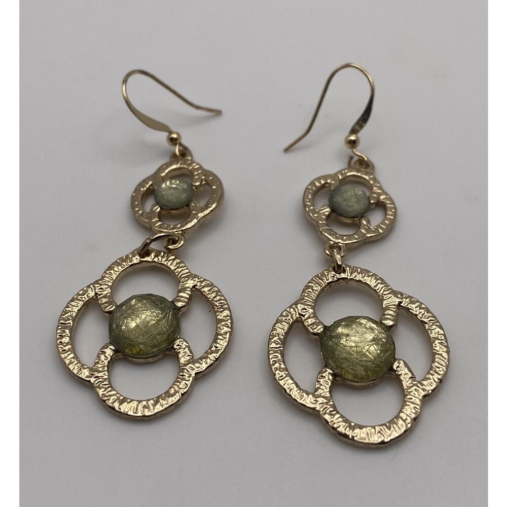 Textured Light Gold Tone Green Stone Open Work Dangle Drop Earrings - Picture 3 of 5
